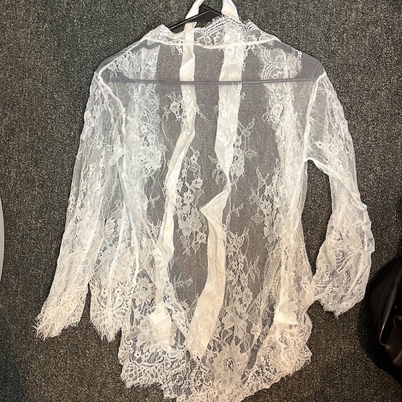 Women’s sexy sheer robe and g-string set. 2011 - Picture 2 of 4